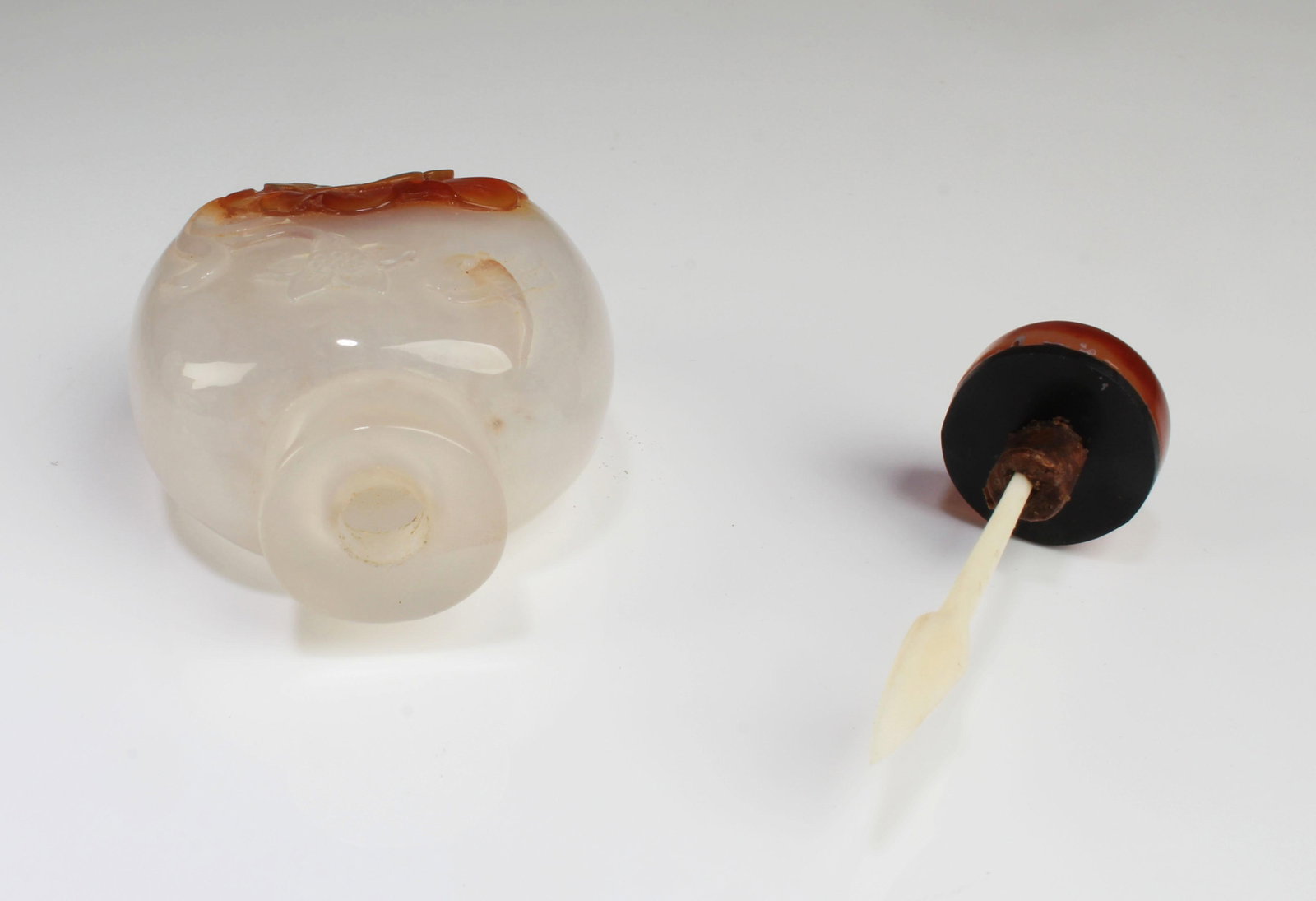 Chinese Agate Snuff Bottle - 3