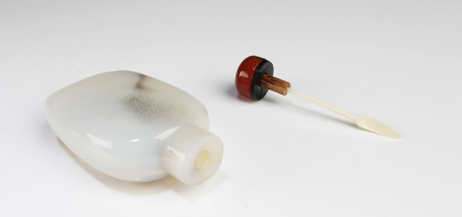 Chinese Agate Snuff Bottle - 3