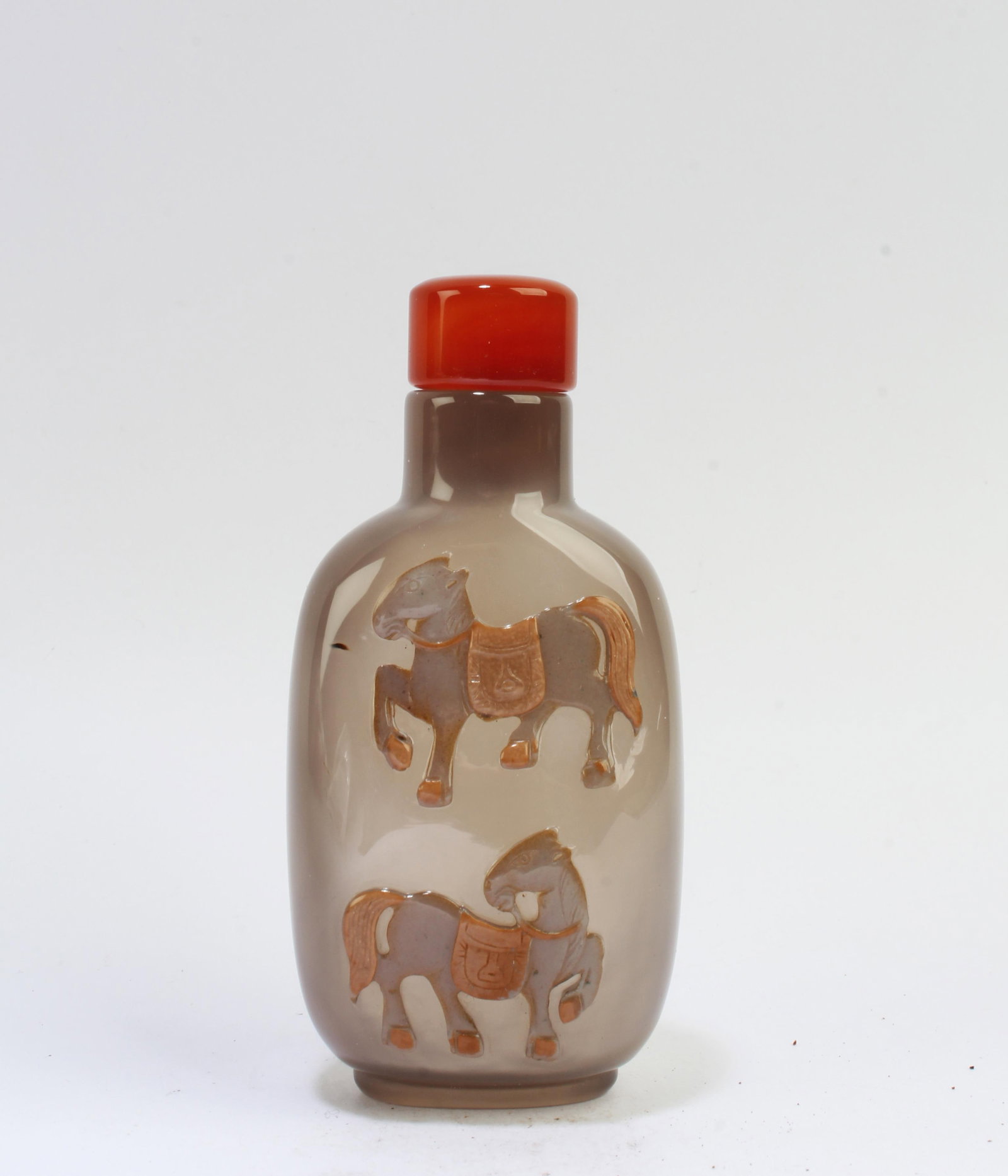 Chinese Agate Snuff Bottle: Chinese Agate Snuff Bottle. Height: 2.75"