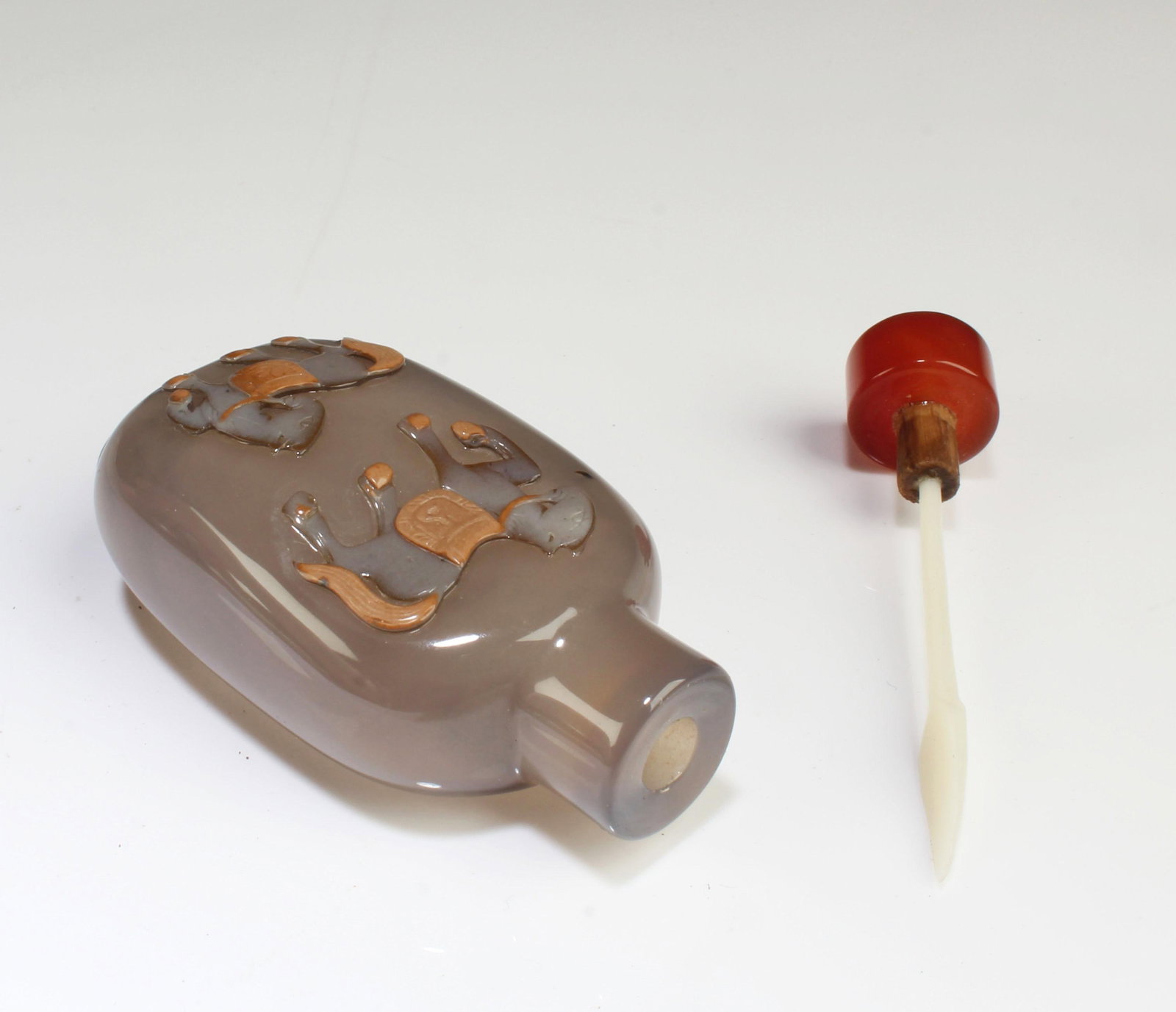 Chinese Agate Snuff Bottle - 3