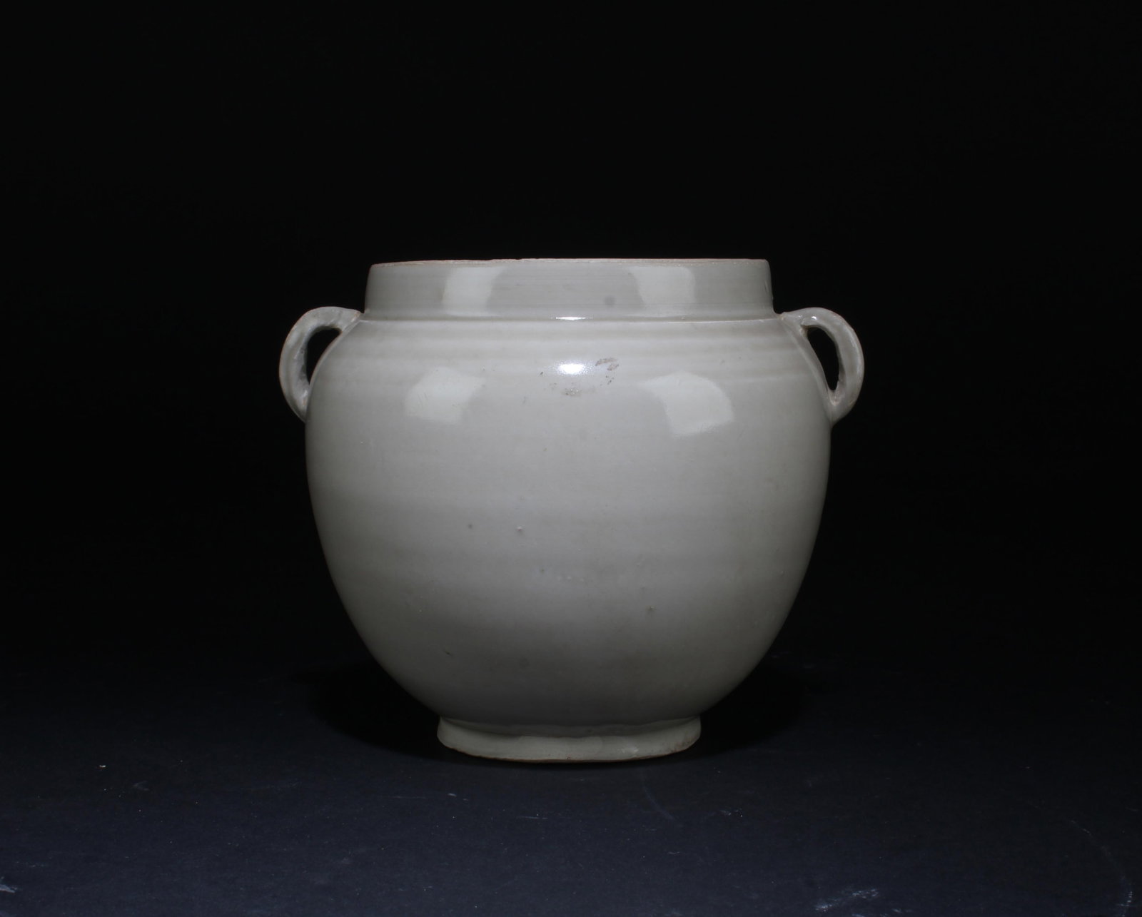 Chinese Porcelain Jar: Chinese Porcelain Jar. Height: 4.25"