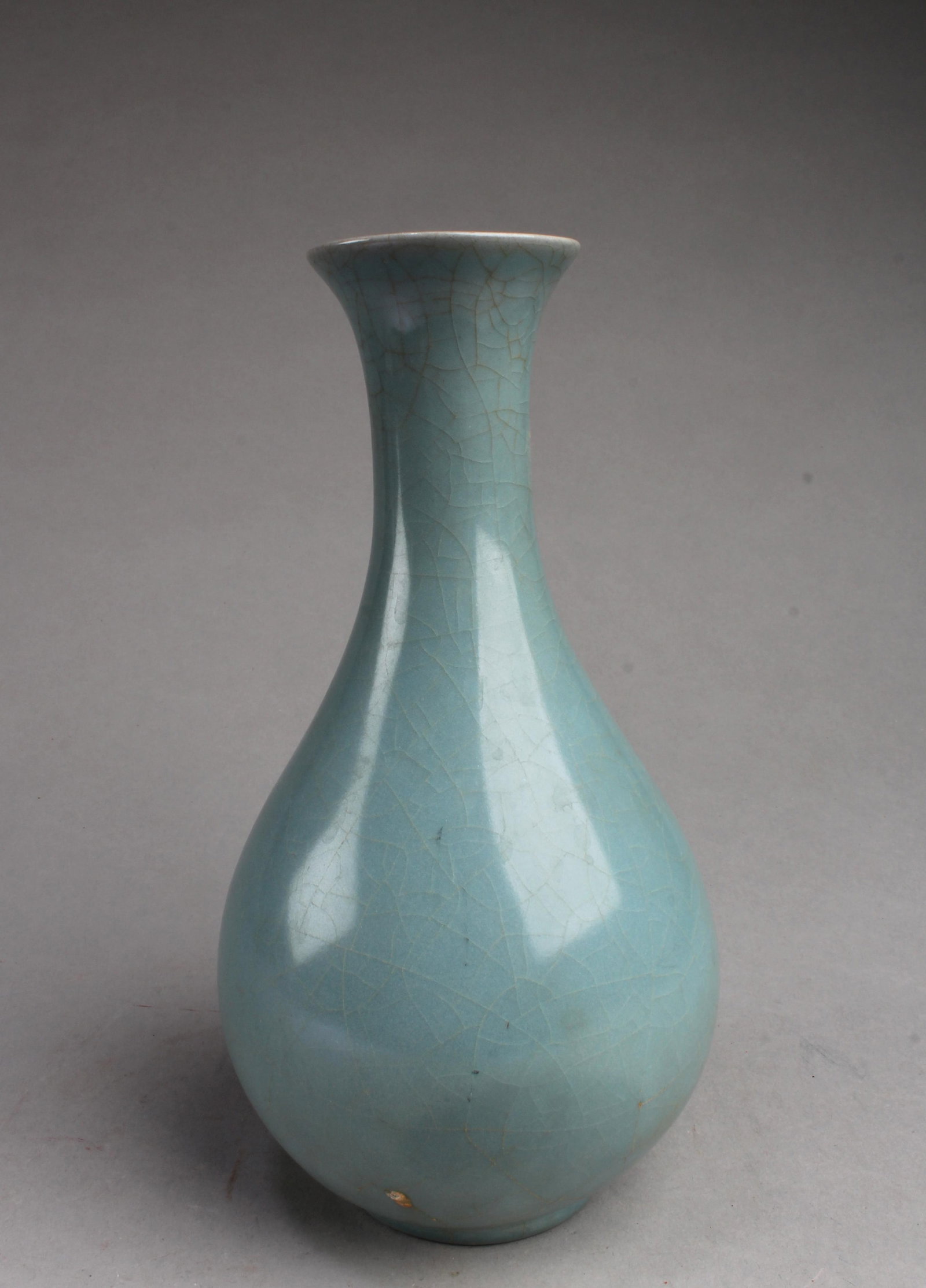 Chinese Ruayo Vase: Chinese Ruayo Vase. Height: 8.5"