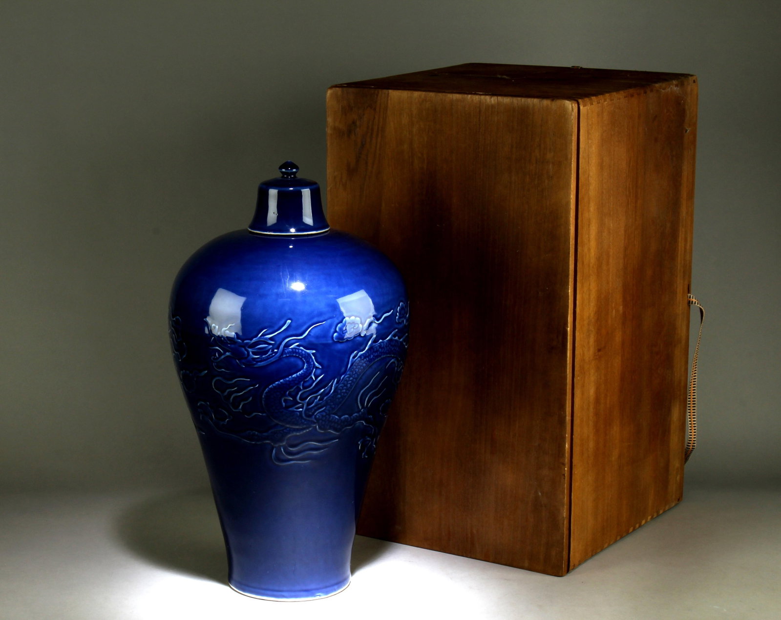 A Chinese Dragon Design Meiping Vase (1 of 7)