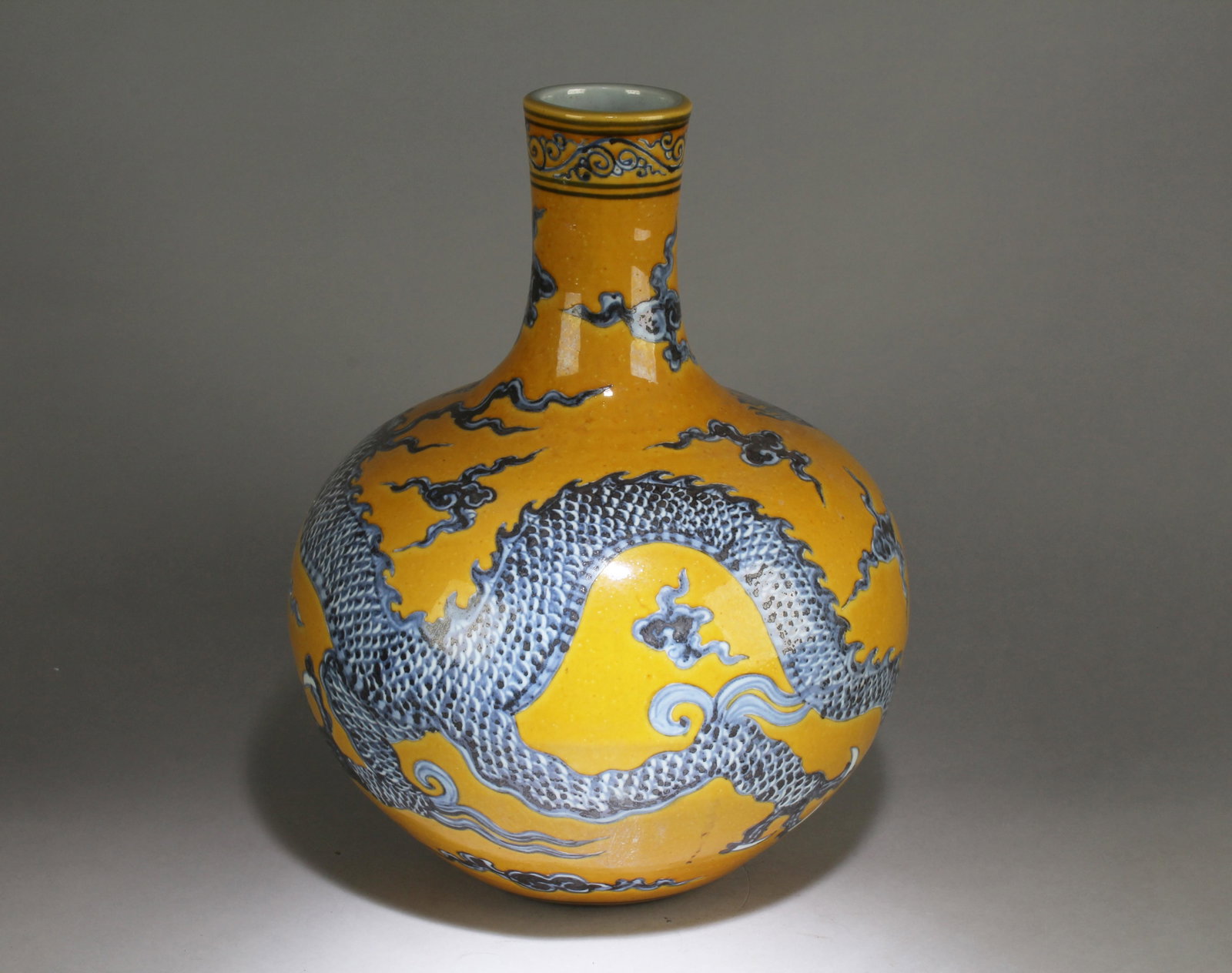 A Chinese Celestial Vase - 4