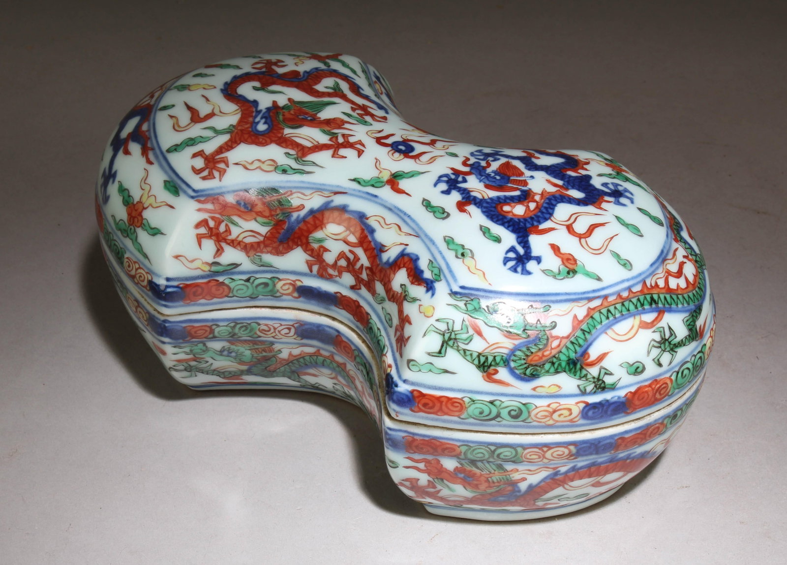 A Chinese Wucai Container with Lid: A Chinese Wucai Container with Lid. Dimension: 3.75" x 8.3" x 5.25".