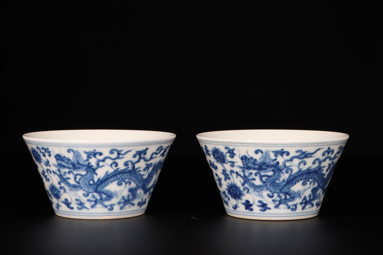 A Pair of Blue and White Cups (1 of 9)