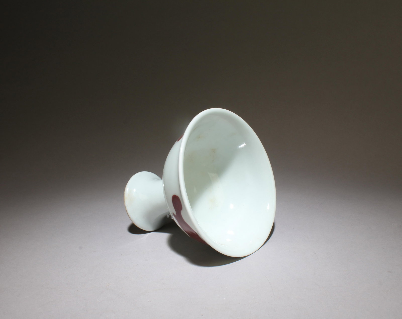 A Porcelain Stem Cup - 3