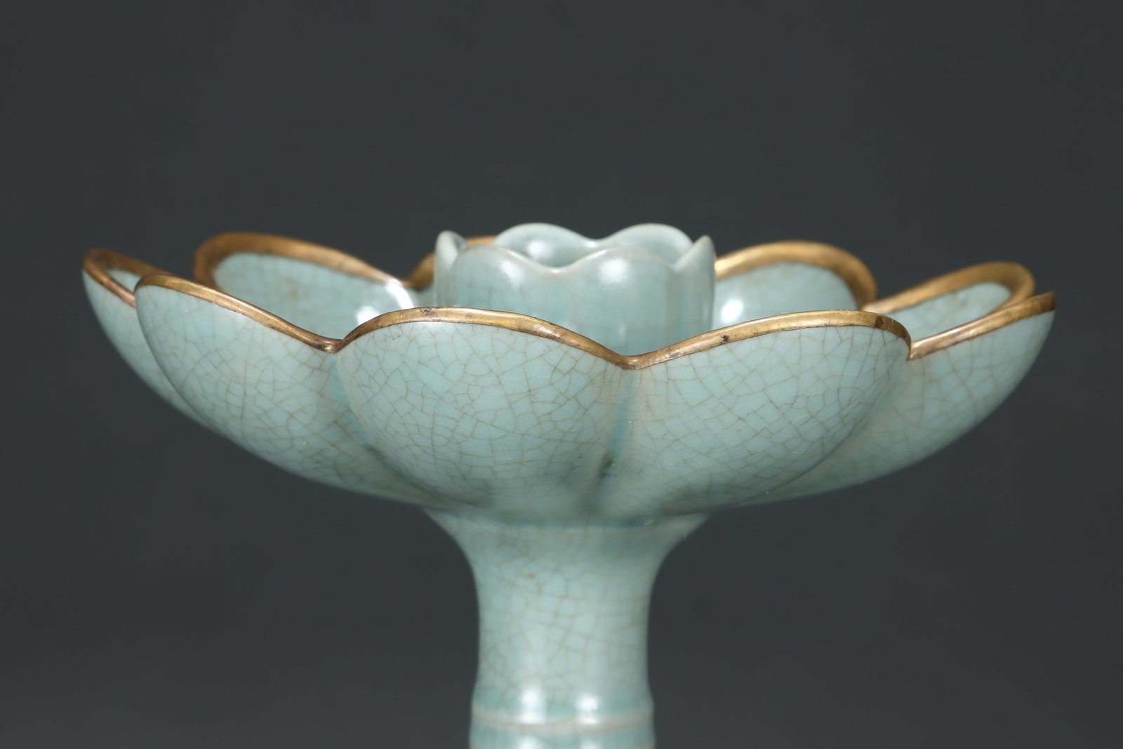 A Ru Ware Celadon Lamp - 4