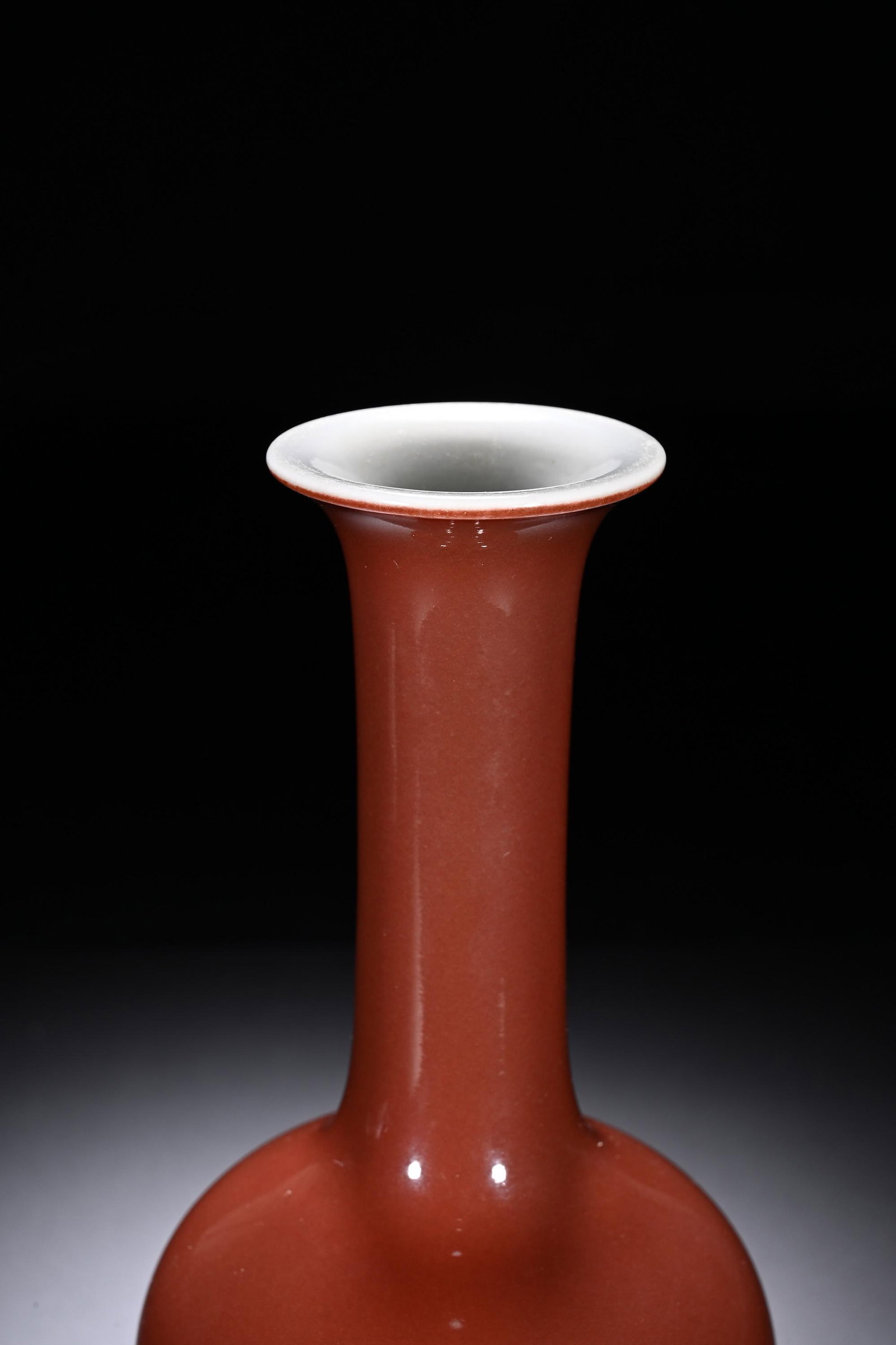 Peachbloom Presentation Vase - 2