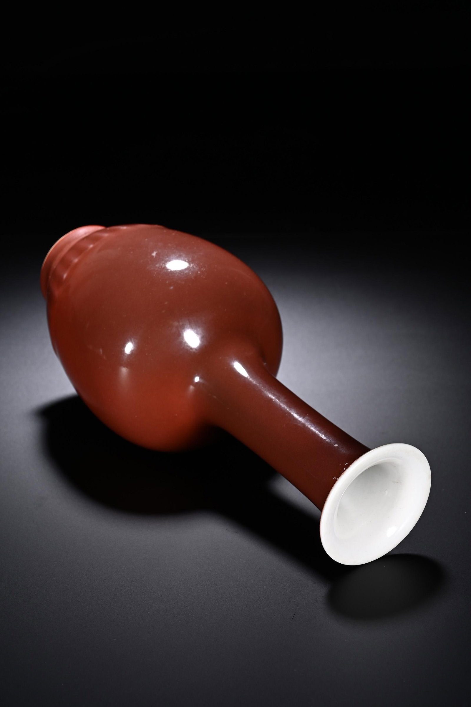 Peachbloom Presentation Vase - 5