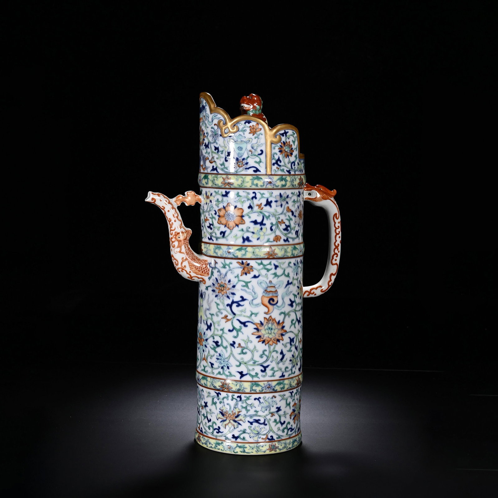 Doucai Interlocking Floral Domu Hu: Doucai Interlocking Floral Domu Hu. Length:7.68" Width:3.94" Height:12.99"