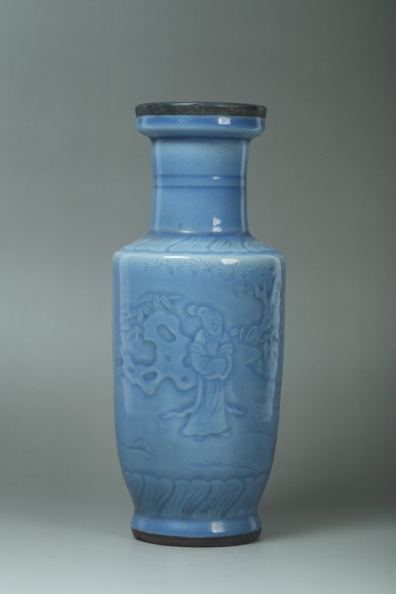 A Porcelain Vase: A Porcelain Vase. Height: 11.4" Diameter:4.7"Provenance: From Dr Yang of Monterey Park, California