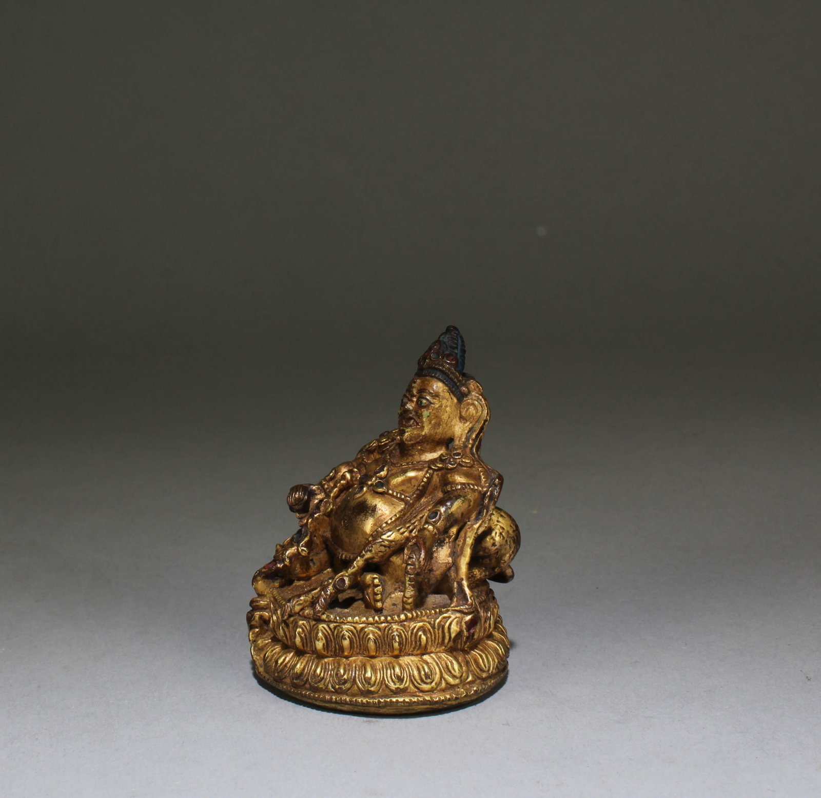 A Gilt Bronze Statue - 2