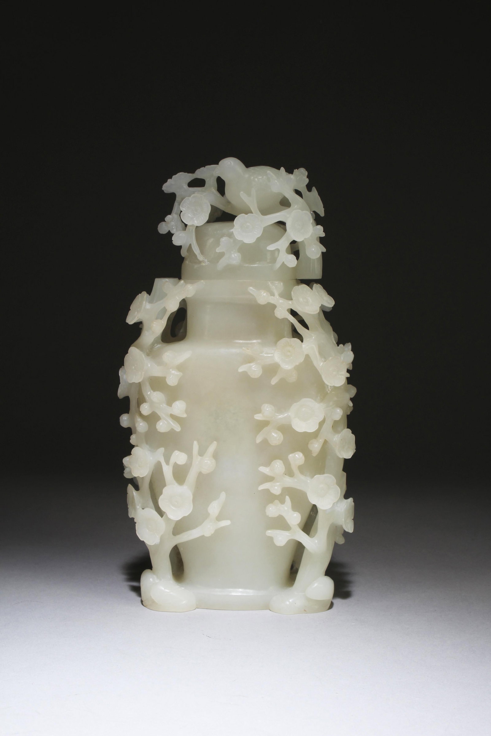 Chinese White Jade Vase (1 of 10)