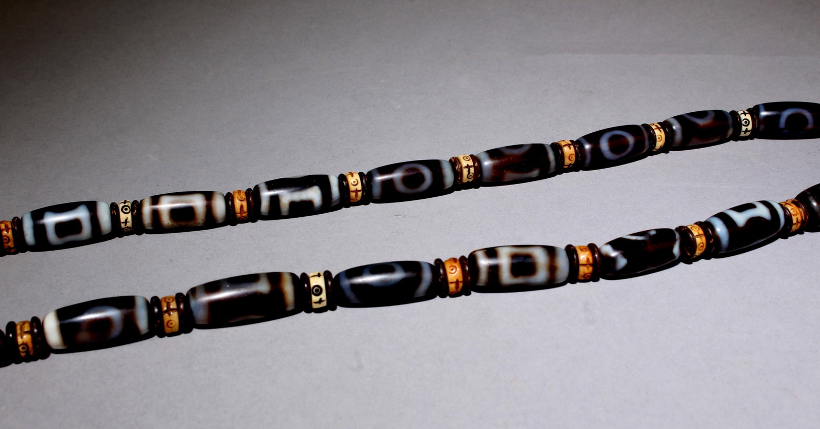 A Dzi Bead Necklace - 2