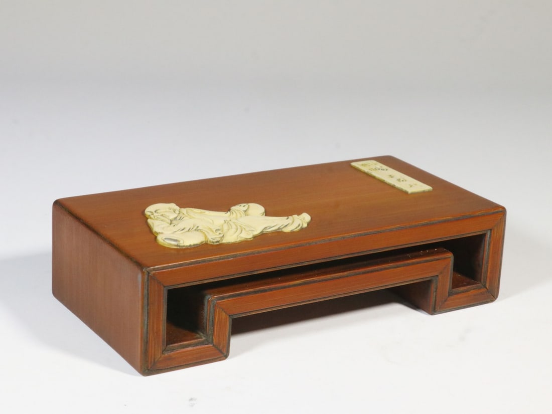 A Bamboo-Inlaid Taibai-Figure Inkrest (1 of 9)