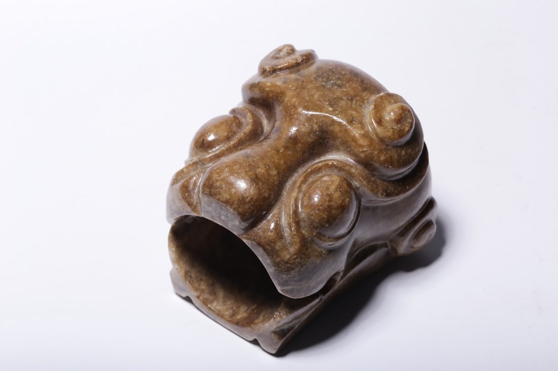 An Ancient Jade Tiger-Head Ring - 2