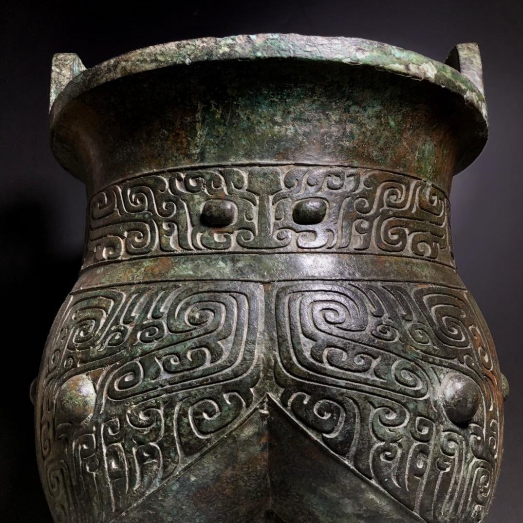 A Bronze Kui-Dragon Ding - 2