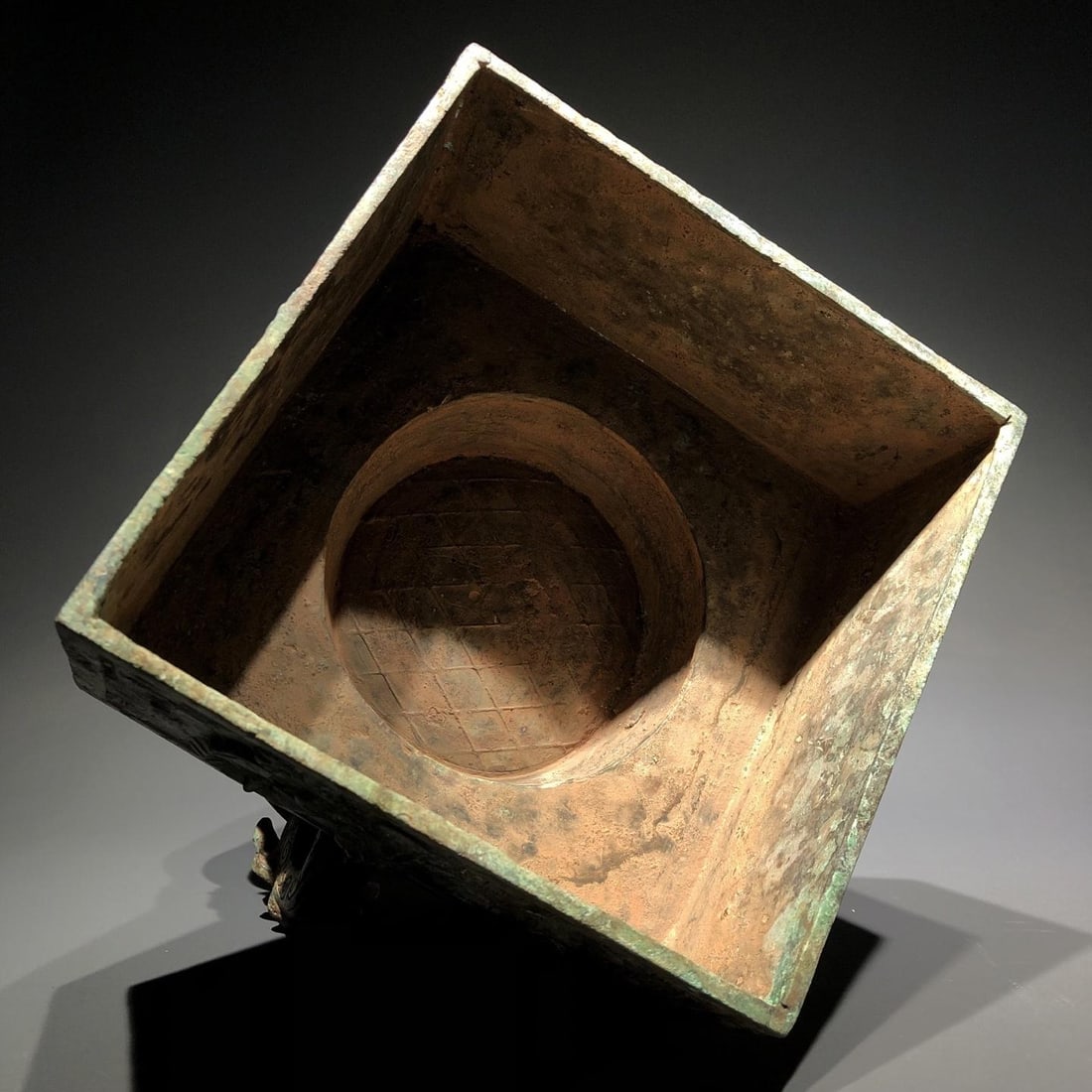 A Bronze Ox-Head Gui - 12