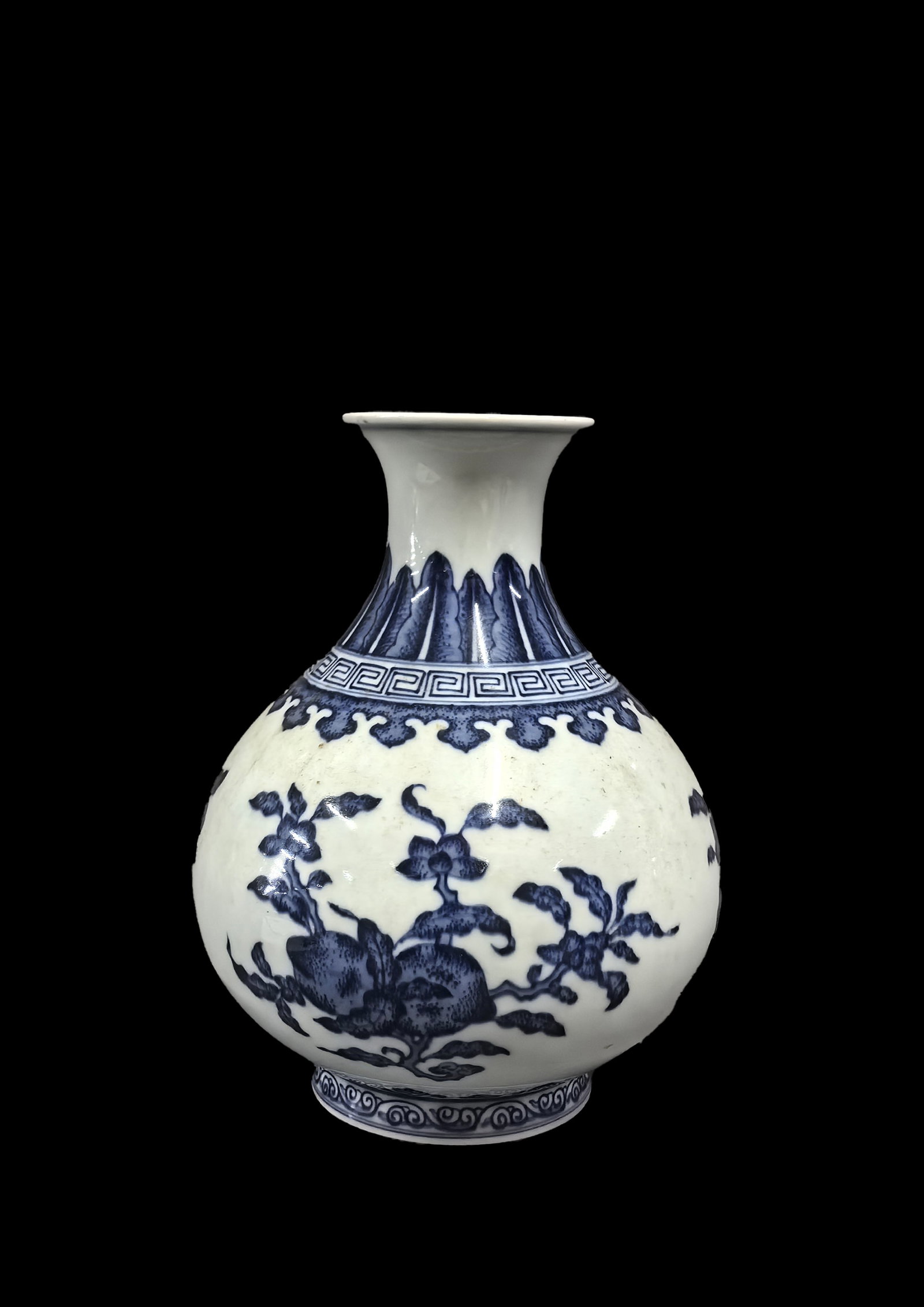 A Porcelain Vase with Blue-and-White Three Abundances Motif (1 of 7)
