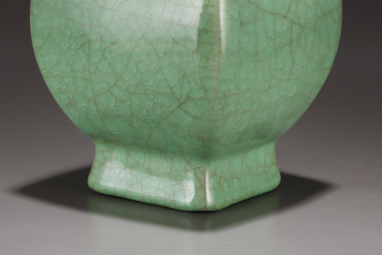 A Ru Ware Celadon Square Vase - 6