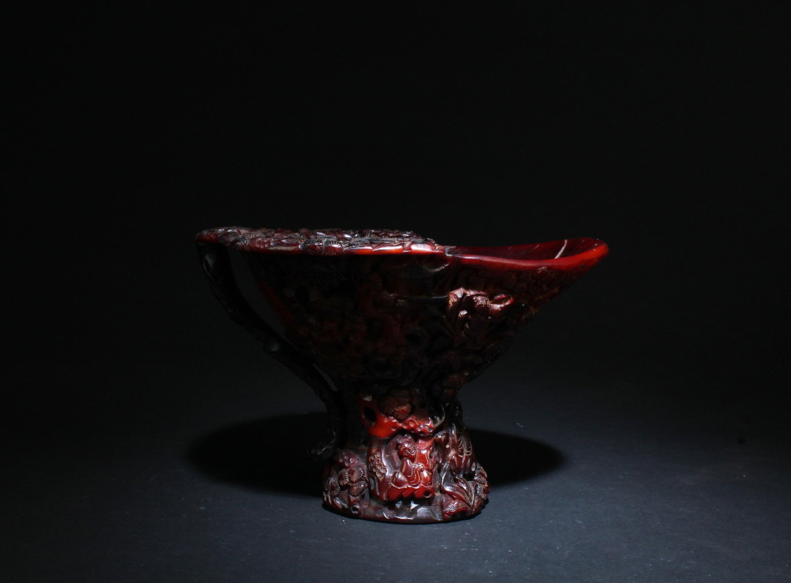 A Carving Engraved Cup - 3