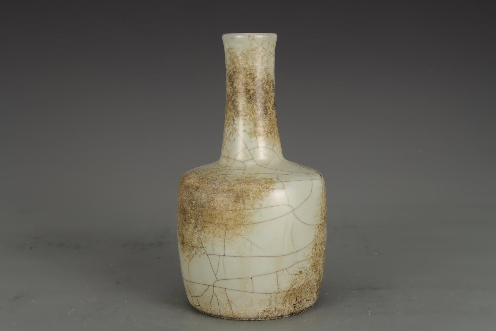 A Guan Ware Celadon Vase - 5