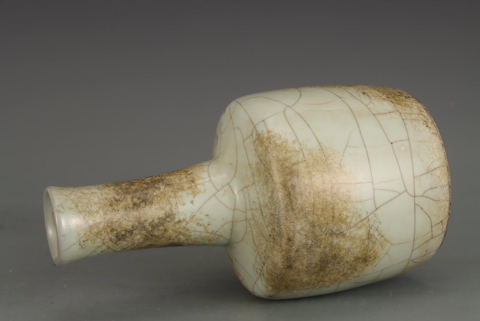 A Guan Ware Celadon Vase - 6