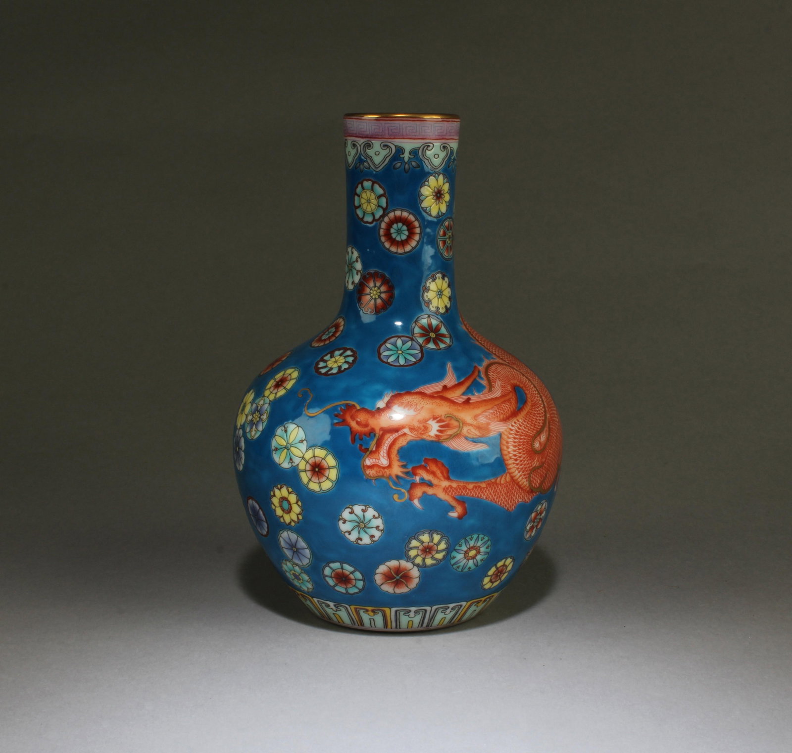 Chinese Blue Coilor Porcelain Vase (1 of 6)