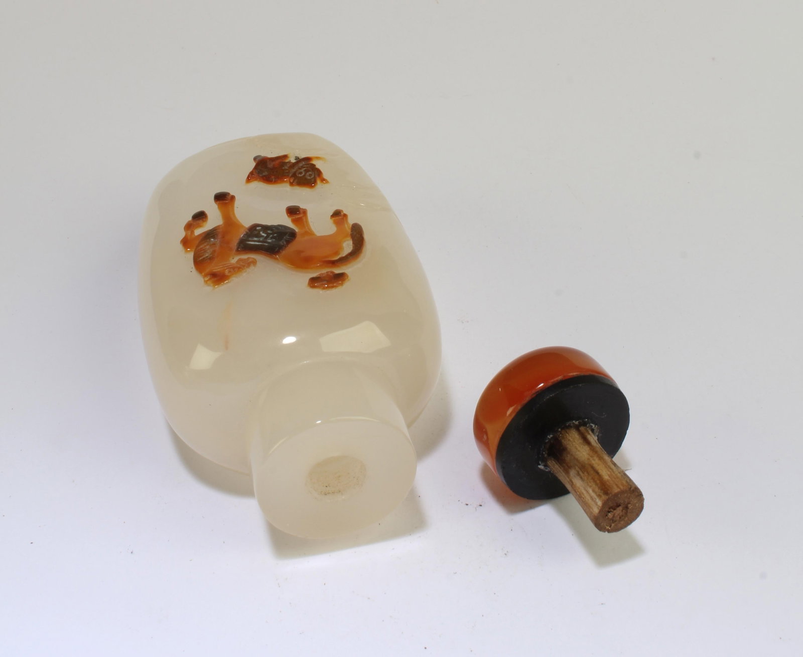 Chinese Agate Snuff Bottle - 3