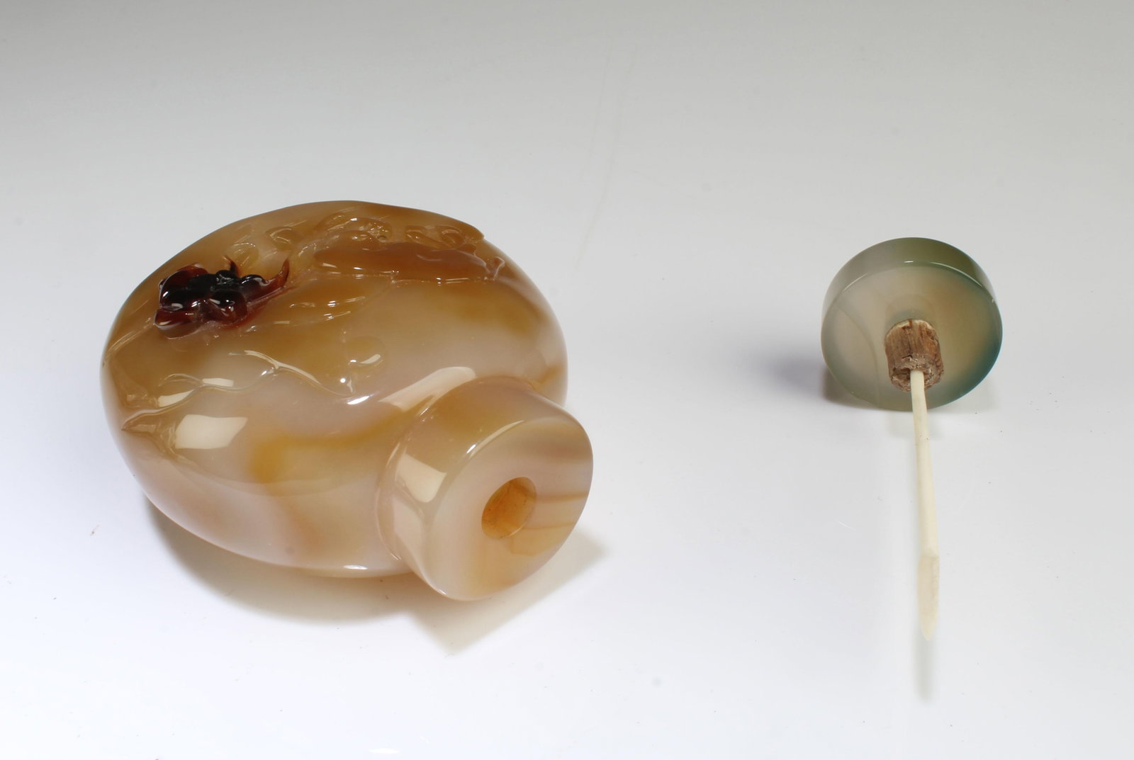 Chinese Agate Snuff Bottle - 4
