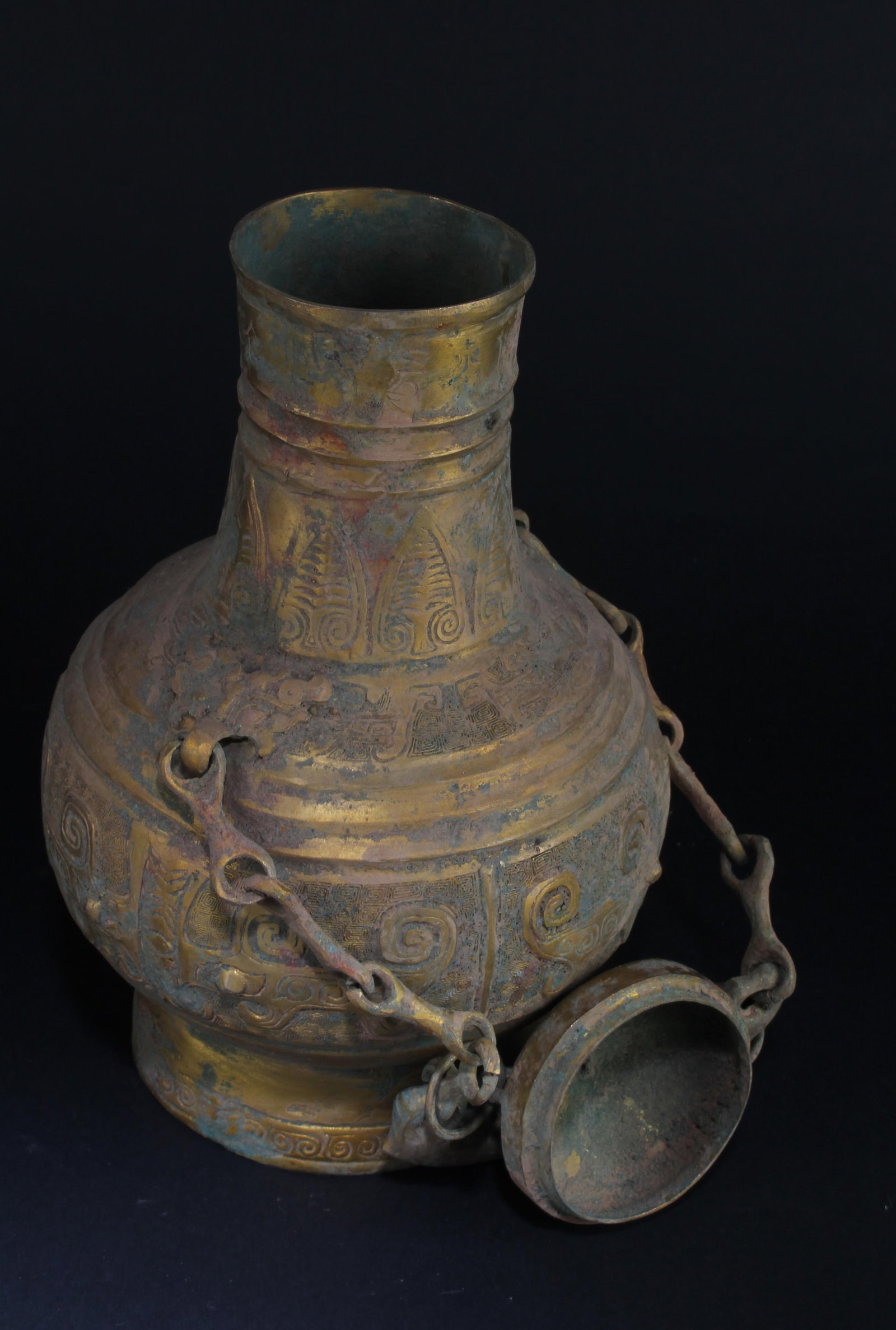 A Bronze Archaic Container - 7