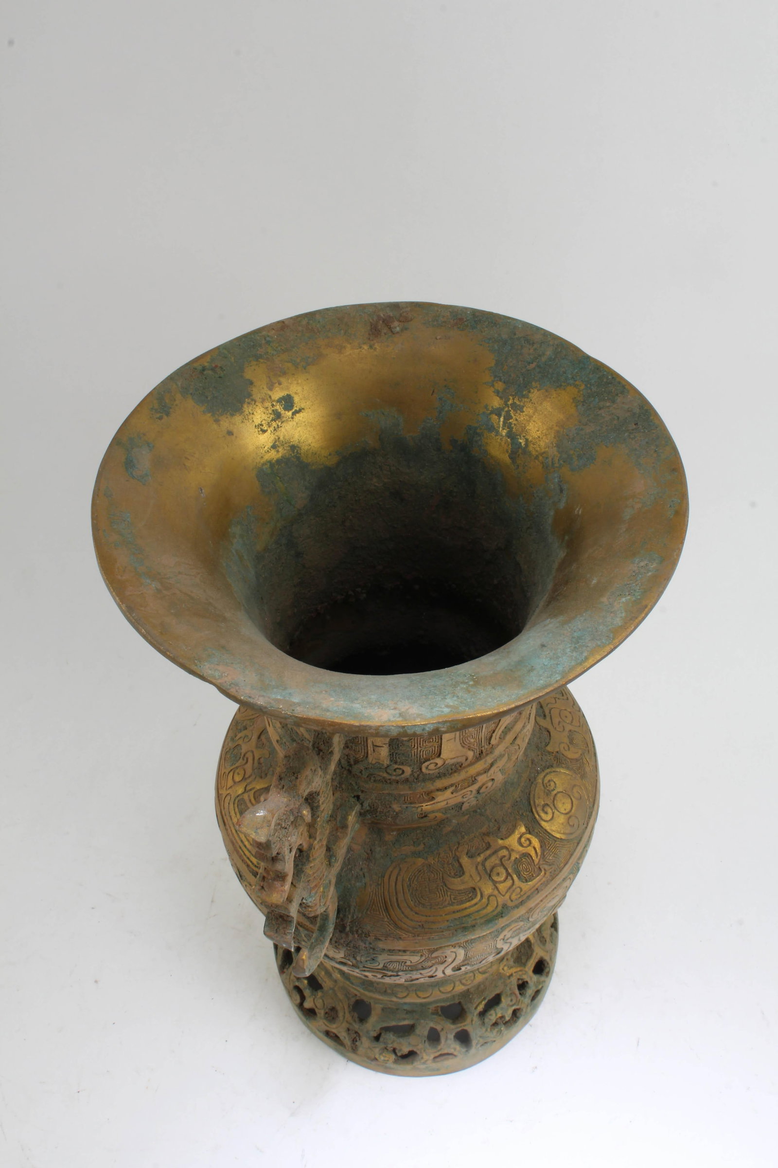 Chinese Bronze Vase - 4