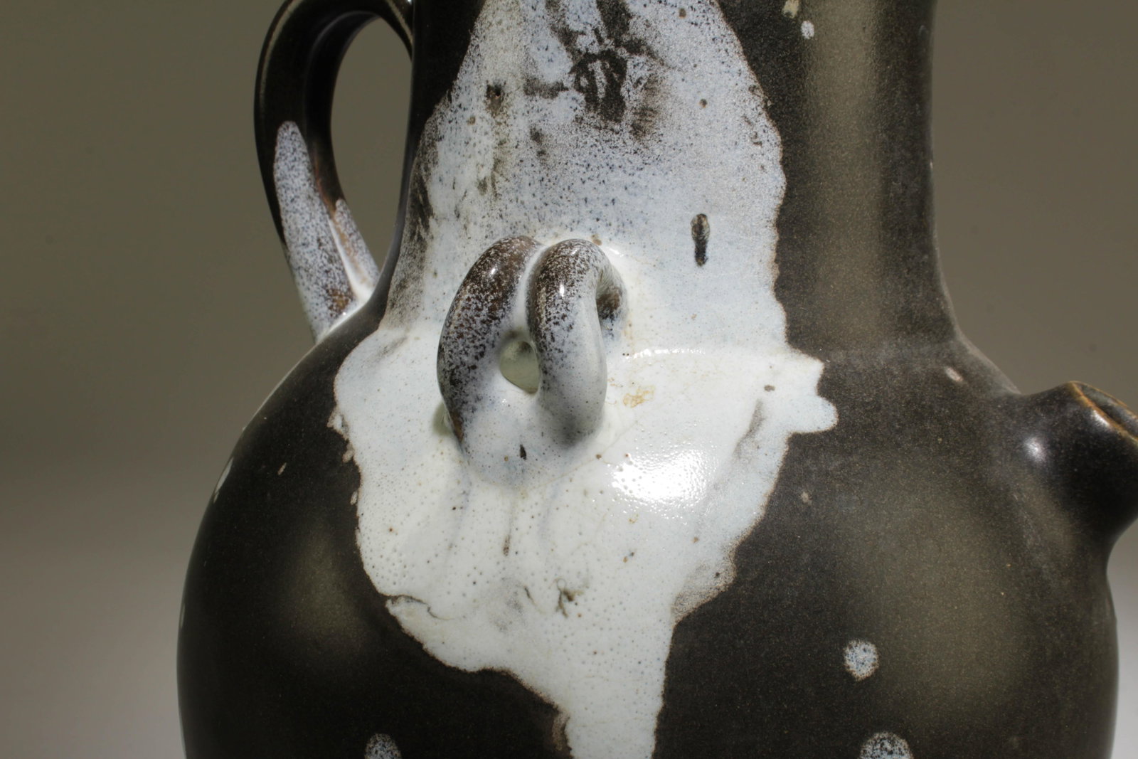 A Pottery Pot - 6