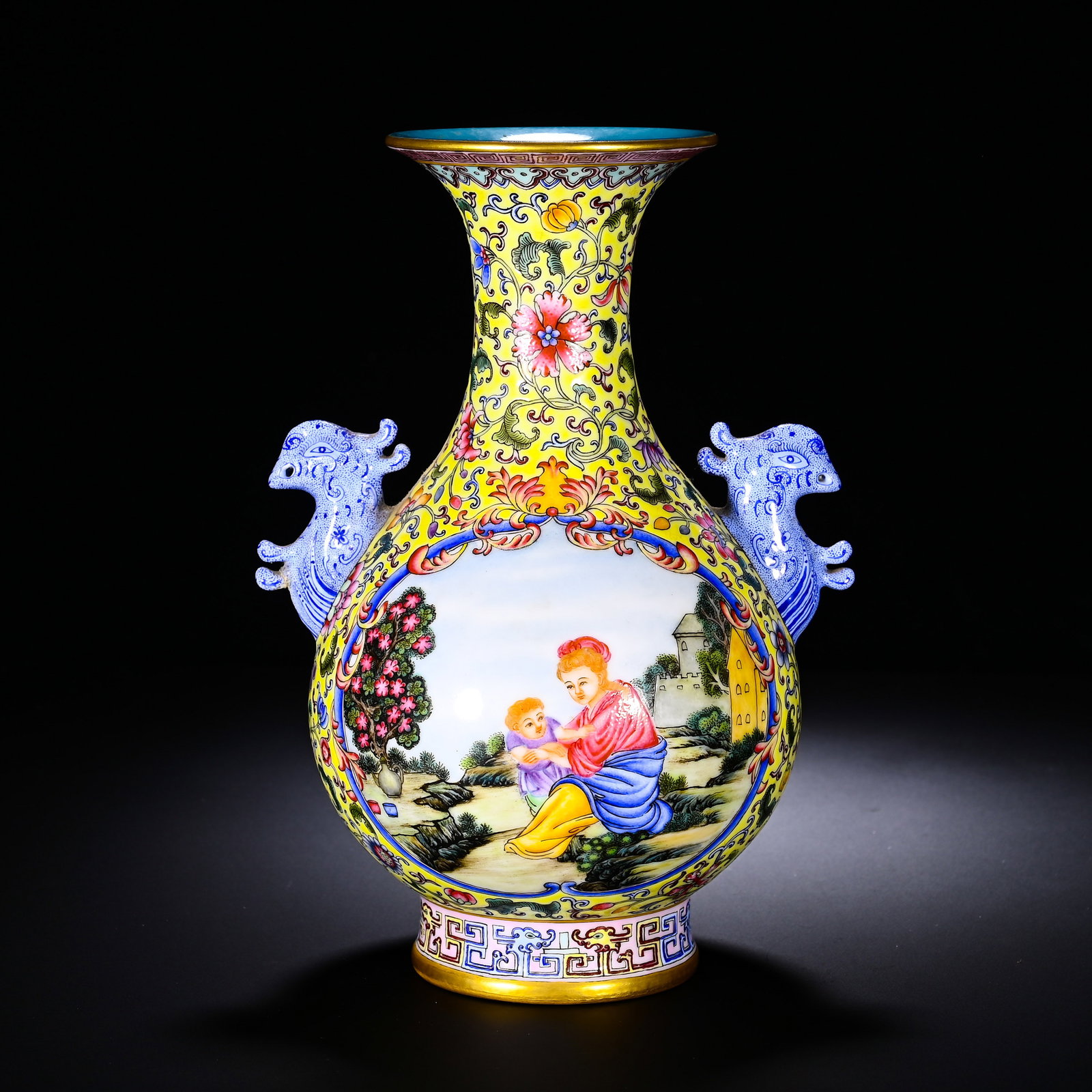 A DOUBLE PHOENIX-EARED VASE WITH PAINTED ENAMEL ON A BRONZE BODY OF THE QIANLONG PERIOD OF THE QING: A DOUBLE PHOENIX-EARED VASE WITH PAINTED ENAMEL ON A BRONZE BODY OF THE QIANLONG PERIOD OF THE QING DYNASTY. Height:22cm(8.66in), Diameter:15cm(5.91in)This is a Qianlong-marked bronze painted-enamel v