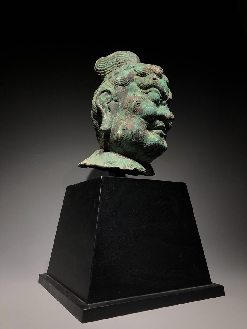 A Bronze Guardian King - 3