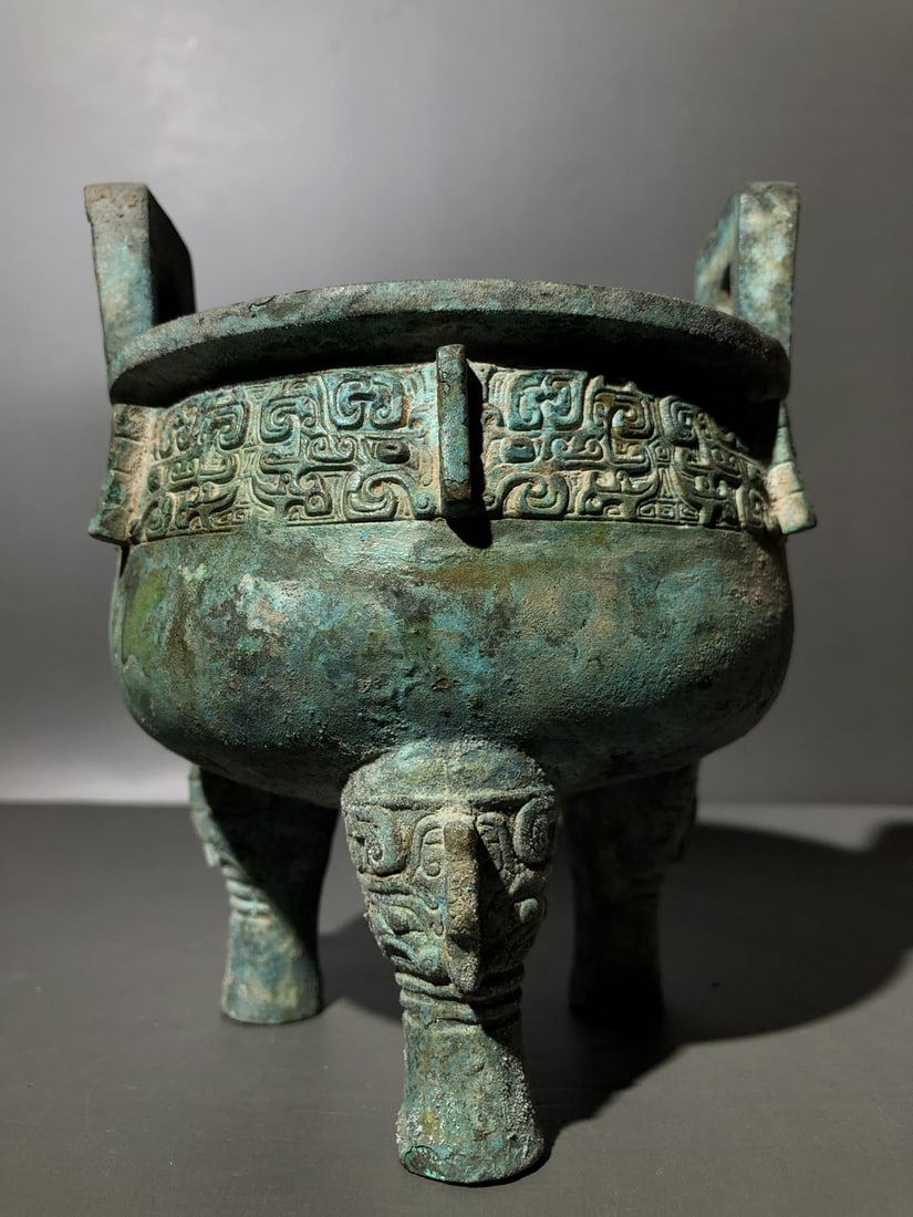 A Bronze Ding - 5