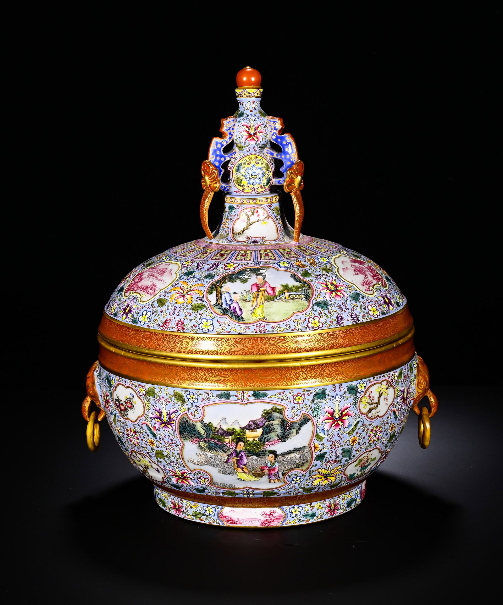 QING QIANLONG PASTEL FIGURE STORY PATTERN LIVING RING EAR COVER STOVE: QING QIANLONG PASTEL FIGURE STORY PATTERN LIVING RING EAR COVER STOVE. Height:36cm(14.17in), Diameter:25cm(9.84in)This is a Qianlong-period famille-rose covered censer with scrolling-lotus ground,