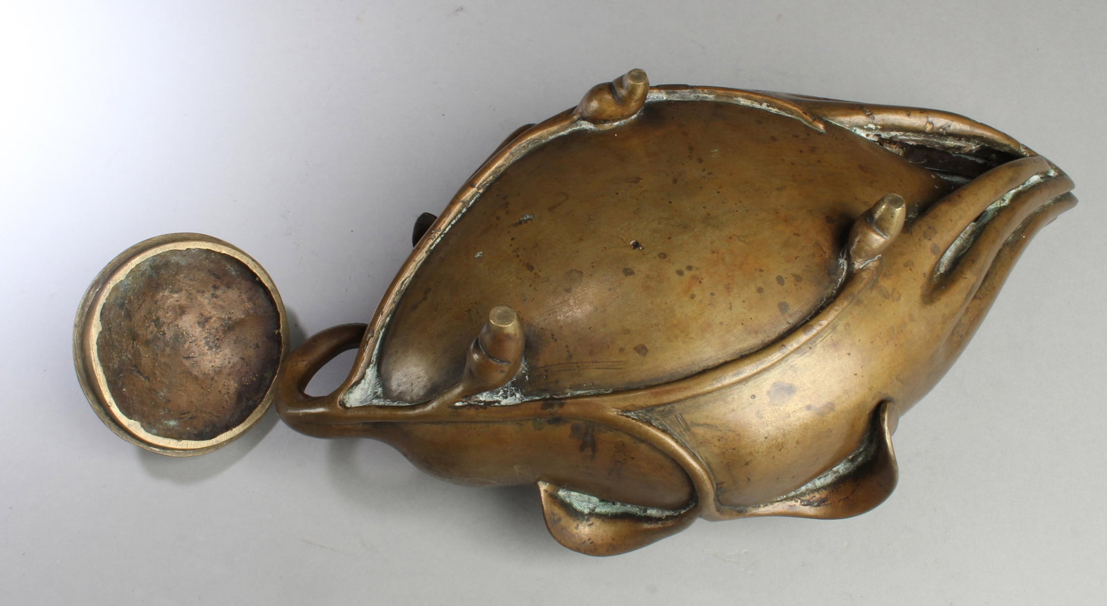 A Bronze Tripod Pot - 4