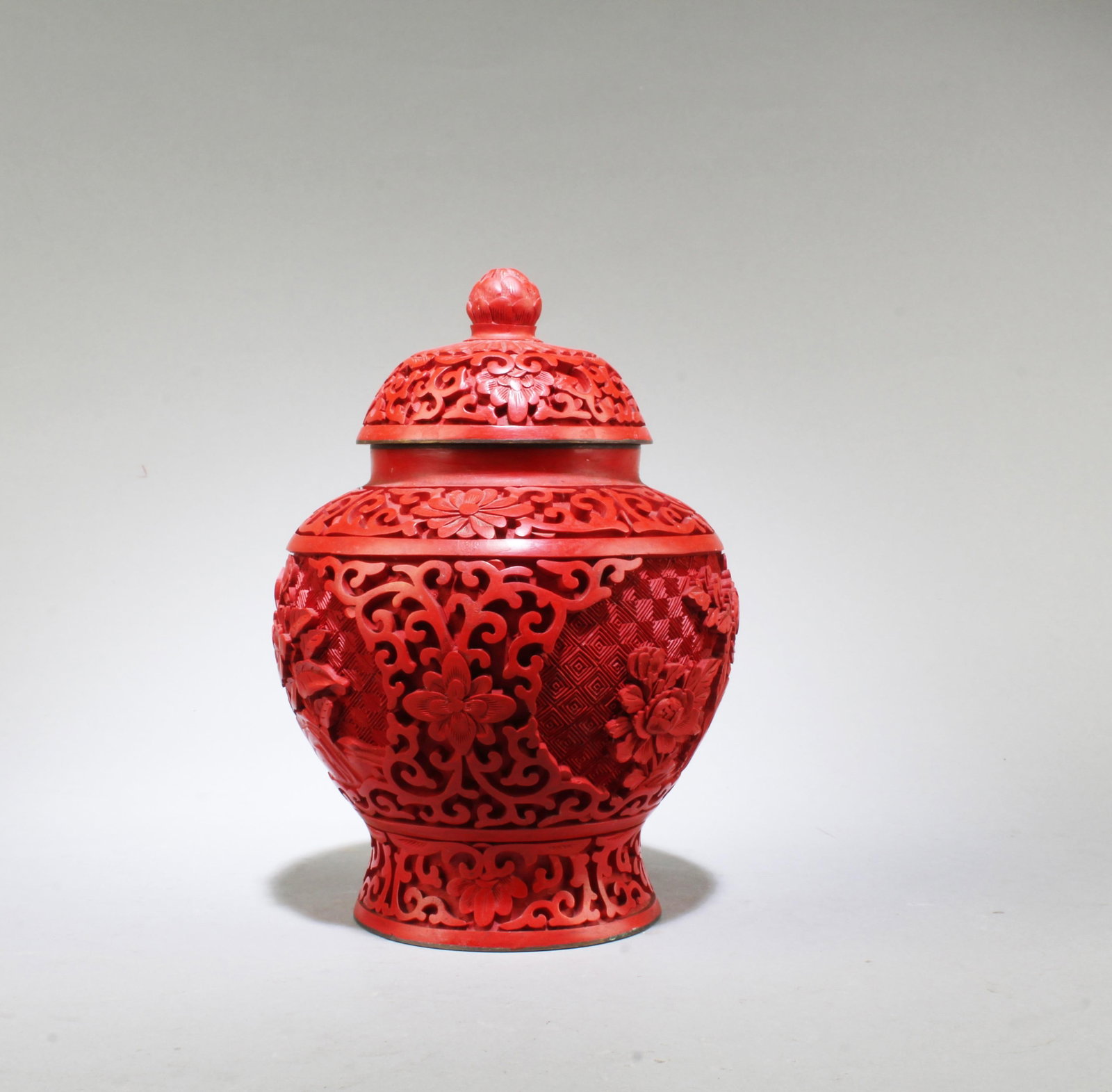 A Cinnabar Lacquer Vase - 2