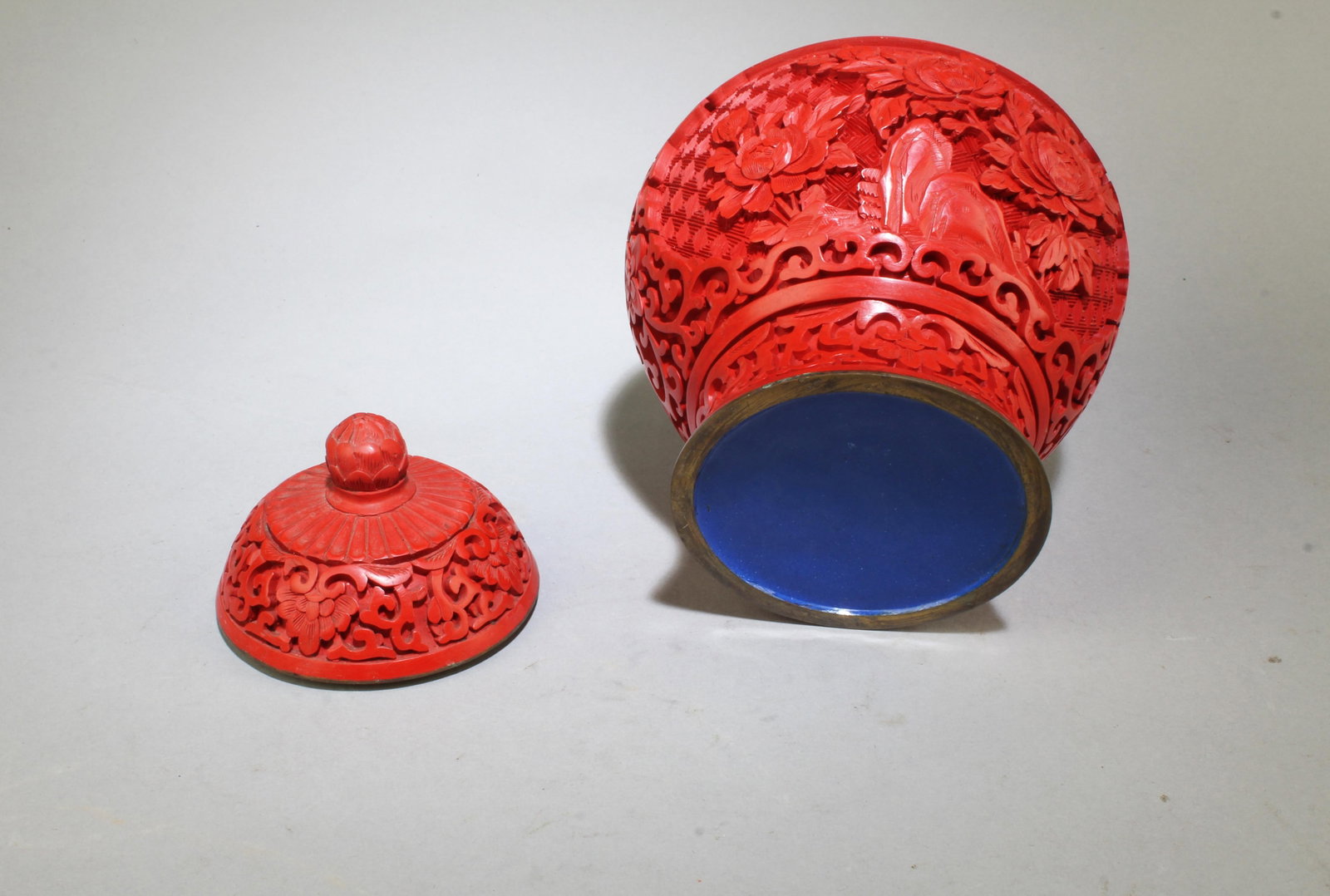 A Cinnabar Lacquer Vase - 6