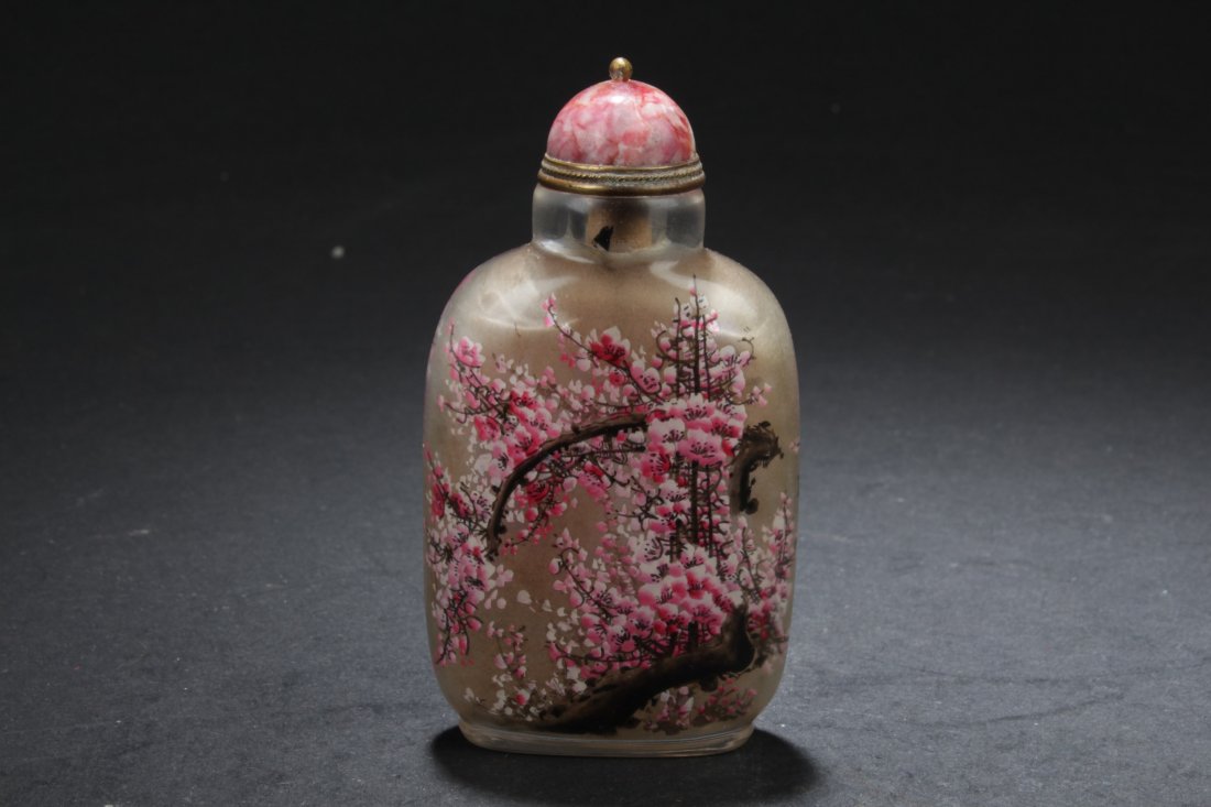 Chinese Snuff Bottle (1 of 3)