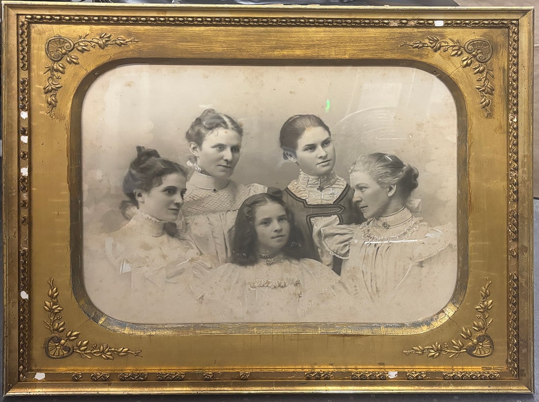 Antique Victorian Early photograph of Generational Family 1800's Great condition.with original: Antique Victorian Early photograph of Generational Family 1800's Great condition.with original guilded gold frame Approx 26x22 inches