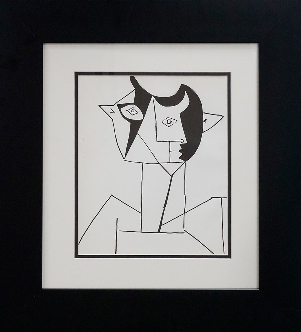 Pablo Picasso (Spanish 1881-1973) Lithograph over 60 years old.: Pablo Picasso (Spanish 1881-1973) Lithograph over 60 years old.Pablo Picasso Lithograph over 60 years old. Approx 24x20 inches. Custom framed. Includes Certificate of Authenticity. Art Artwork Artist.
