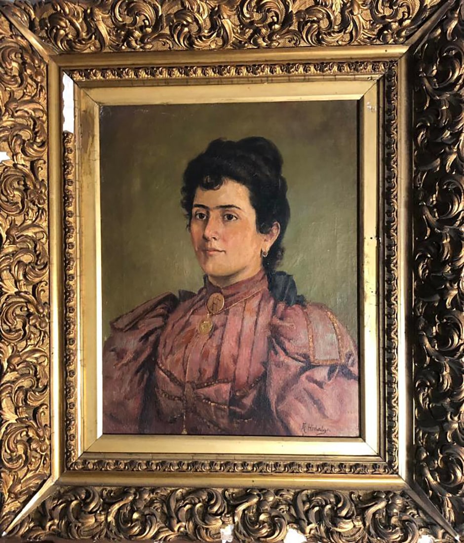 Felix Resurrection Hidalgo (1855-1913. Technique: oil painting on canvas. Title: Lady portrait: Artist: Felix Resurrection Hidalgo (1855-1913.Technique: oil painting on canvas.Title: Lady portraitSigned: FR Hidalgo.Date: Paris 1900.Biography:Felix Resurrection Hidalgo y Padilla, was born on Febr