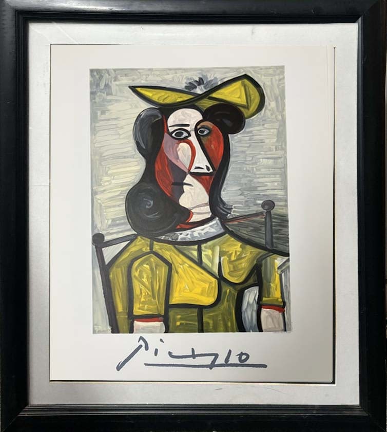 Pablo Picasso (Spanish 1881-1973) Lithograph Marina Picasso Collection from 1982.: Pablo Picasso (Spanish 1881-1973) Lithograph Marina Picasso Collection from 1982.Pablo Picasso Lithograph Marina Picasso Collection from 1982. Authorized by Picasso. Signed in the plate Approx 24x19 i