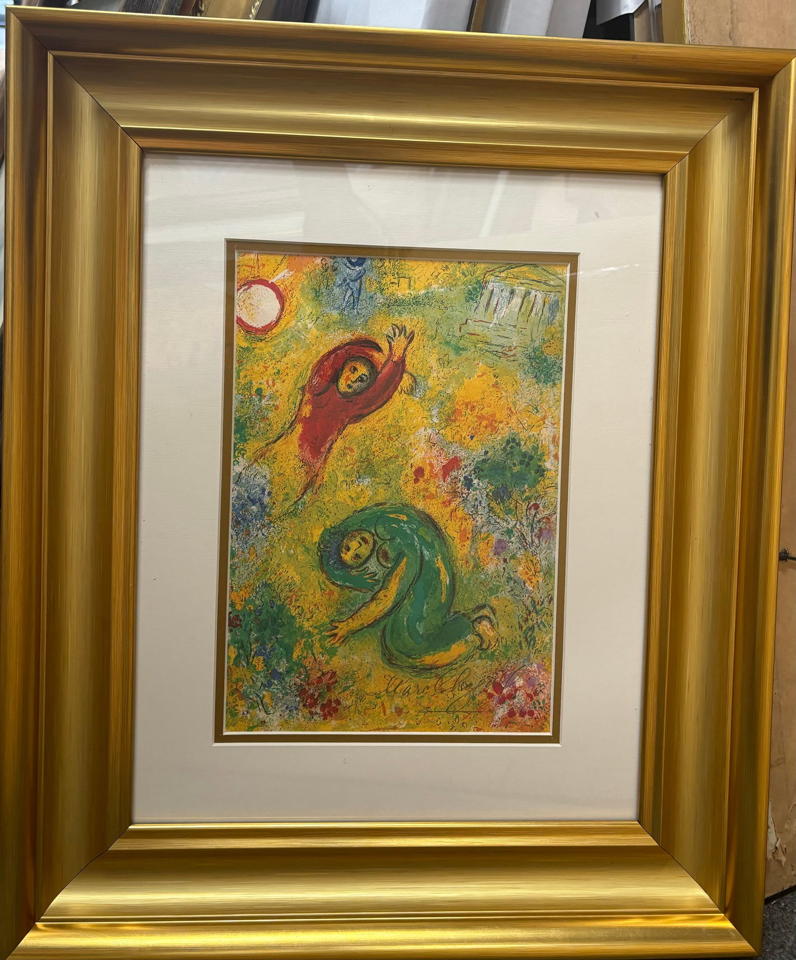 Marc Chagall (Russian-French 1887-1985) Marc Chagall Lithograph hand signed 1977.: Marc Chagall (Russian-French 1887-1985) Marc Chagall 1977 Lithograph Hand signed by the artist. Approx 22 x 18 inches Includes certificate Custom framed Art Artwork Artist.