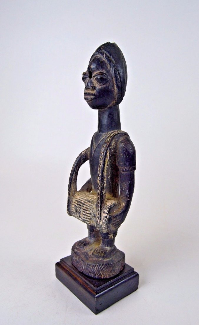 A Fine Yoruba Talking Drum Player African Art (1 of 6)