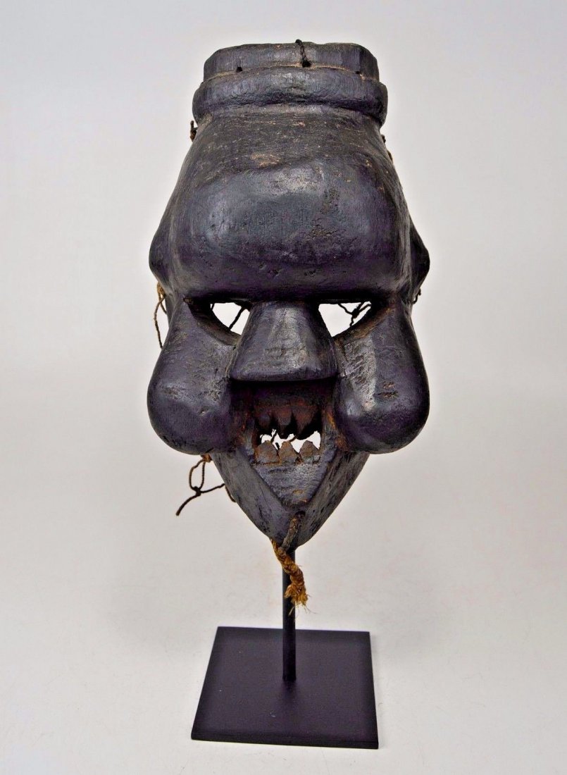 A Dark Salamapasu Mask , African mask, African Art (1 of 5)