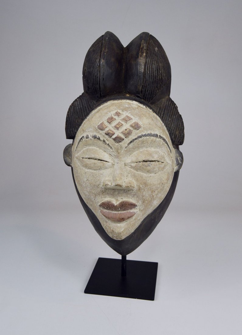A Sweet & Serene Punu African Dance mask (1 of 5)